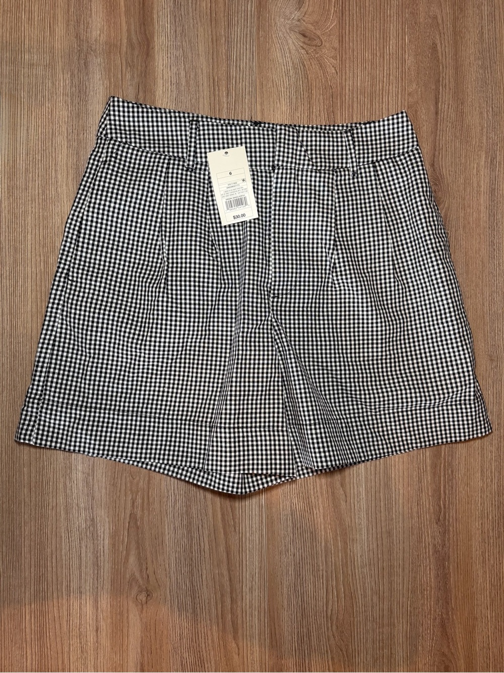 Black & White Gingham Pleated Women’s Shorts